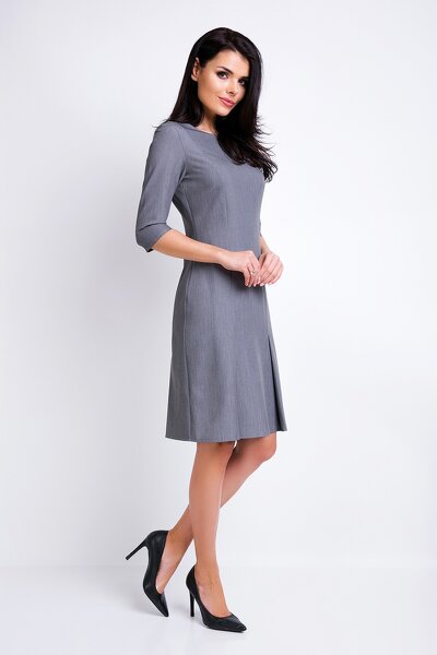 Ołówkowa szara sukienka z zakładkami