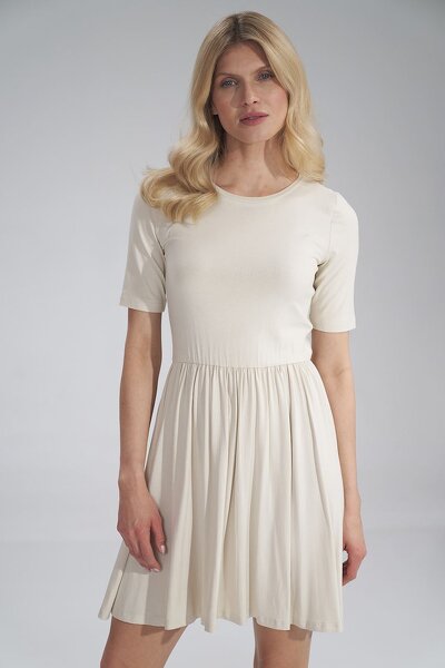 Rozkloszowana sukienka mini w kolorze ecru na lato