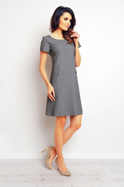 Rozkloszowana sukienka mini w szarym kolorze