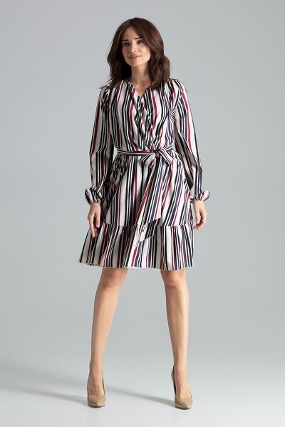 Rozkloszowana sukienka w podłużne kolorowe paski