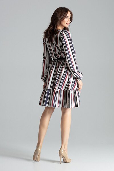 Rozkloszowana sukienka w podłużne kolorowe paski