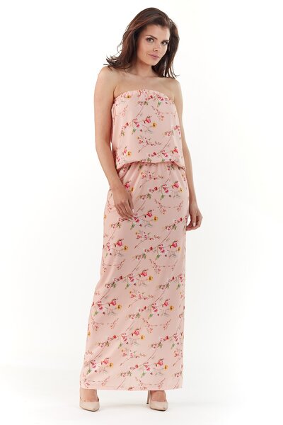 Różowa sukienka maxi z odkrytymi ramionami