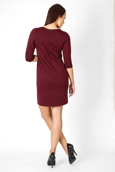 Bordowa sukienka mini z rękawem 3/4