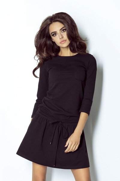 Sportowa czarna sukienka z ozdobnym wiązaniem