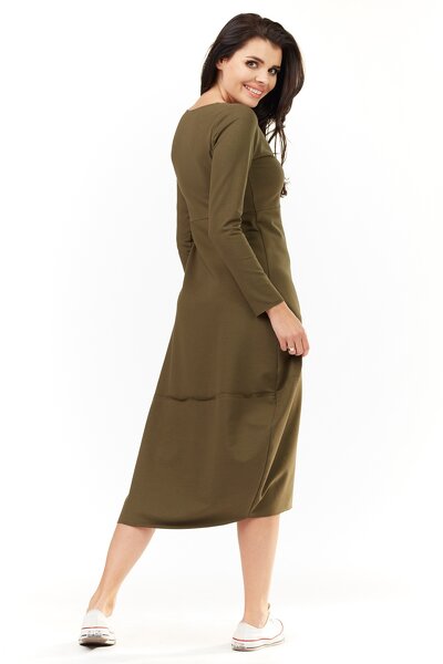 Sportowa sukienka maxi o fasonie tuba w kolorze khaki