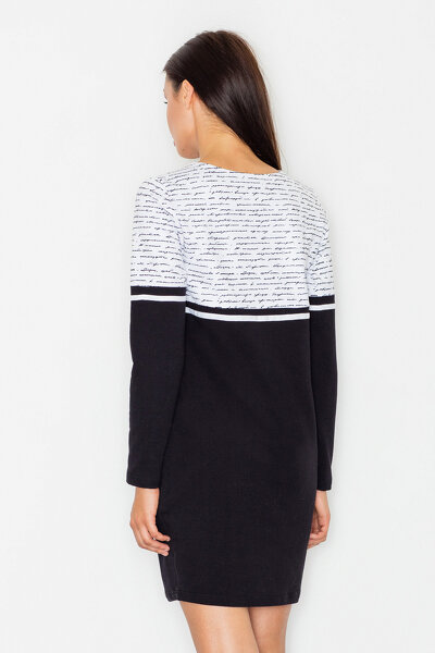 Sportowa sukienka w kolorze czarnym i z napisami