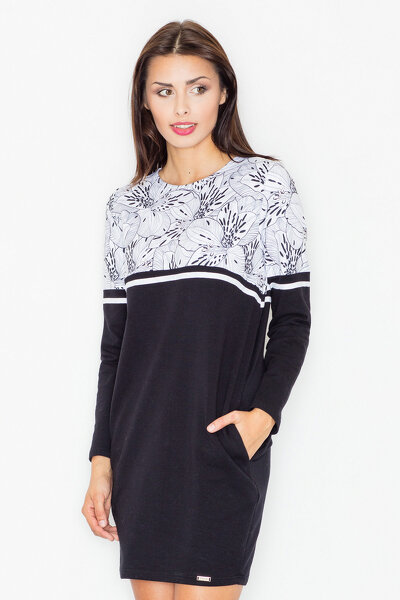 Sportowa sukienka w kolorze czarnym i z kwiatami