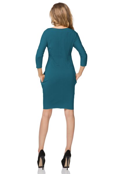 Prosta sukienka mini z półokrągłym dekoltem