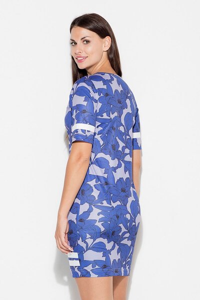 Sukienka dopasowana w niebieskie kwiaty
