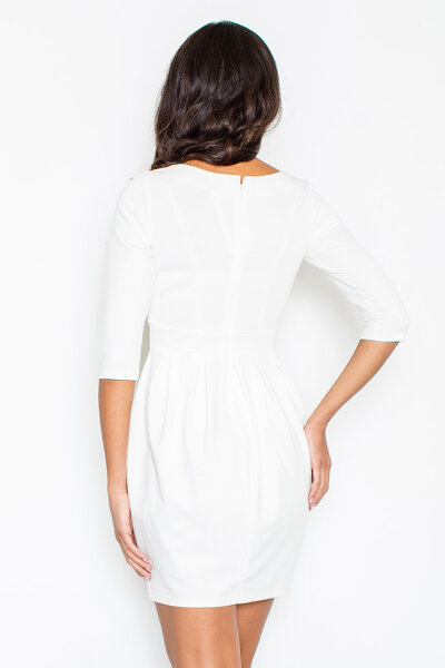 Sukienka bombka w kolorze ecru