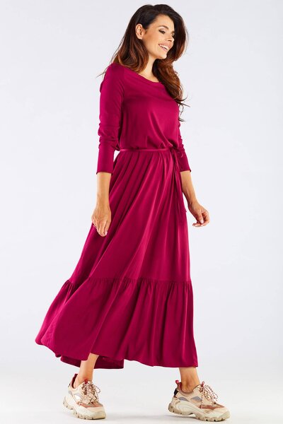 Sukienka maxi w bordowym kolorze z ozdobną falbanką