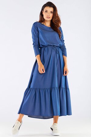 Sukienka maxi w niebieskim kolorze z ozdobną falbanką Sukienka maxi w niebieskim kolorze z ozdobną falbanką