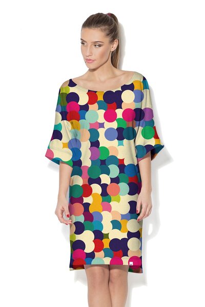 Letnia sukienka w kolorowe kropki