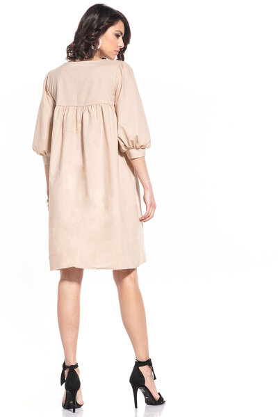 Sukienka midi w kolorze cappuccino o fasonie oversize