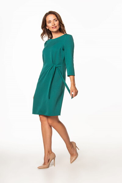 Sukienka midi w zielonym kolorze wiązana z boku