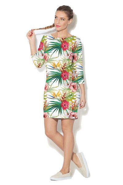 Dopasowana sukienka w egzotyczne kwiaty na jasnym tle
