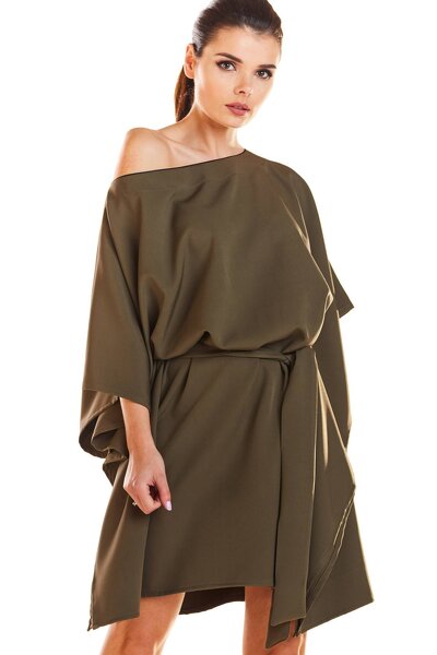 Sukienka mini w kolorze khaki o fasonie asymetrycznym i oversize