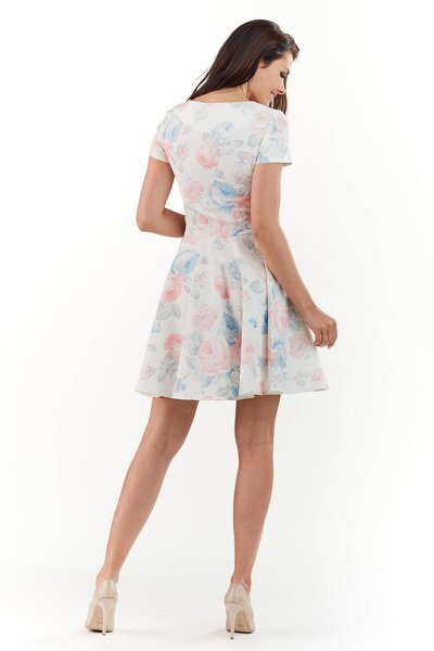 Sukienka mini w pastelowe kwiaty  z rozkloszowanym dołem