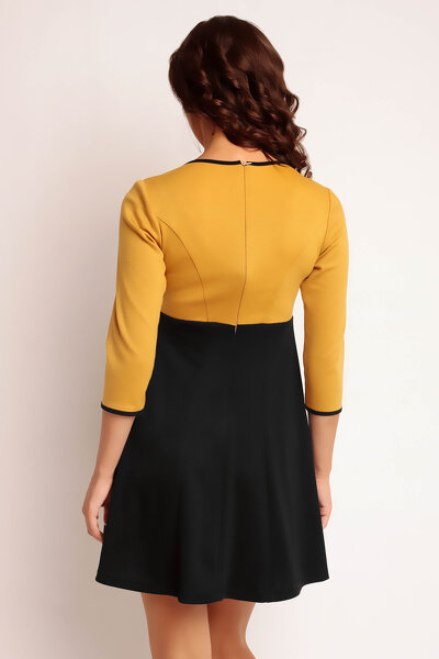 Miodowo-czarna sukienka odcinana pod biustem