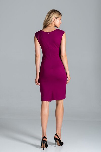 Sukienka o dopasowanym fasonie bez rękawów w kolorze fuksji