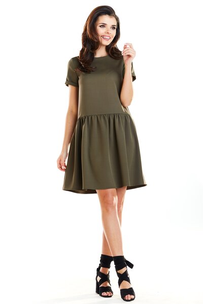 Sukienka odcinana w pasie w kolorze khaki o długości mini