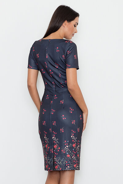 Ołówkowa sukienka w drobne czerwone kwiaty na ciemnym tle