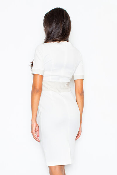 Sukienka z pasem z ekoskóry w kolorze ecru