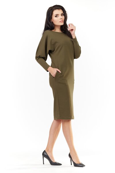 Sukienka tuba z kieszeniami  w kolorze khaki