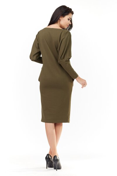 Sukienka tuba z kieszeniami  w kolorze khaki