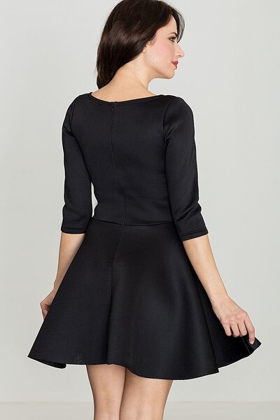 Czarna lekko rozkloszowana sukienka mini