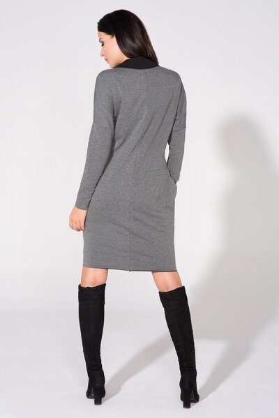 Szara sukienka midi z kołnierzykiem