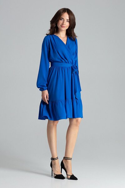 Szafirowa rozkloszowana sukienka z falbaną