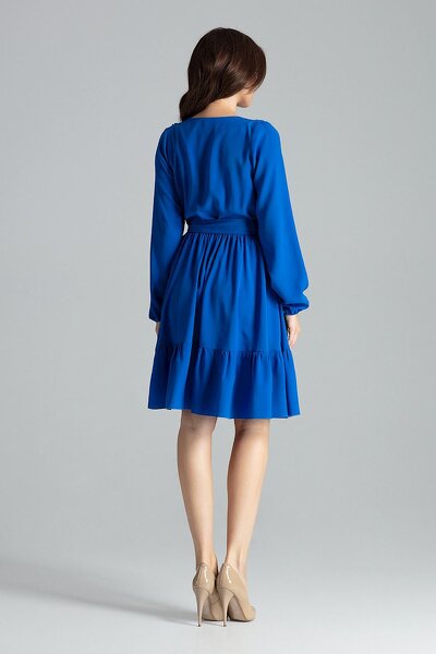 Szafirowa rozkloszowana sukienka z falbaną