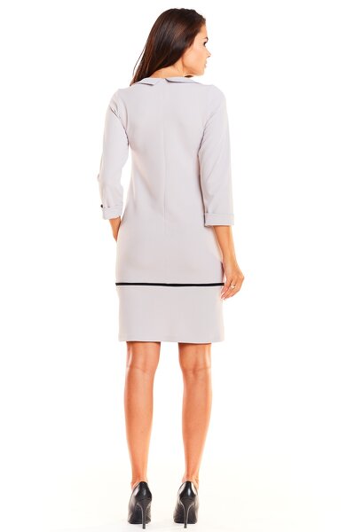 Szara ołówkowa sukienka z kołnierzykiem