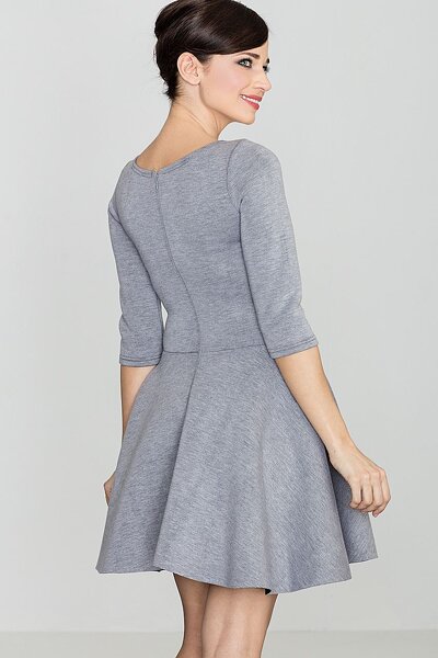 Lekko rozkloszowana sukienka mini w szarym kolorze