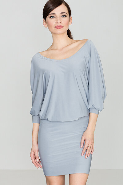 Szara sukienka z szerokim dekoltem