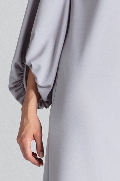 Szara trapezowa sukienka z ozdobnymi rękawami