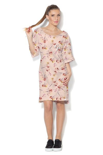 Sukienka w jasnych kolorach