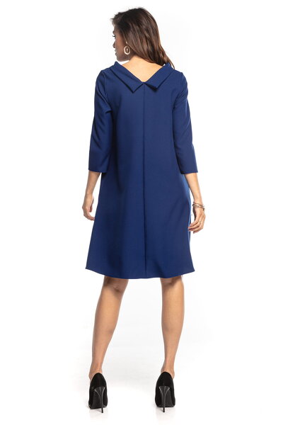 Trapezowa sukienka midi z ozdobnym kołnierzem na plecach