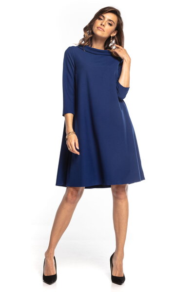 Trapezowa sukienka midi z ozdobnym kołnierzem na plecach