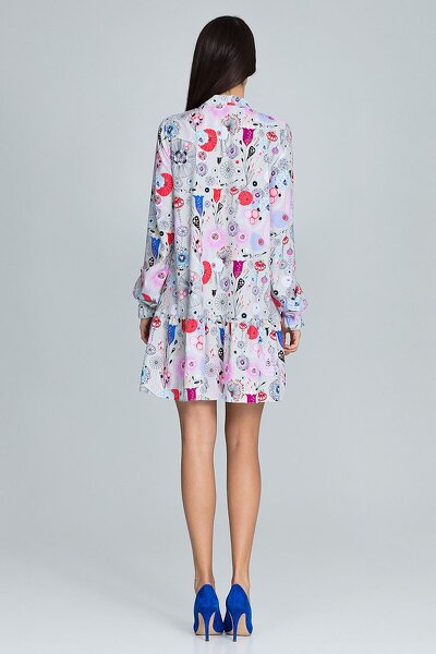 Trapezowa sukienka w dziewczęcych kolorach