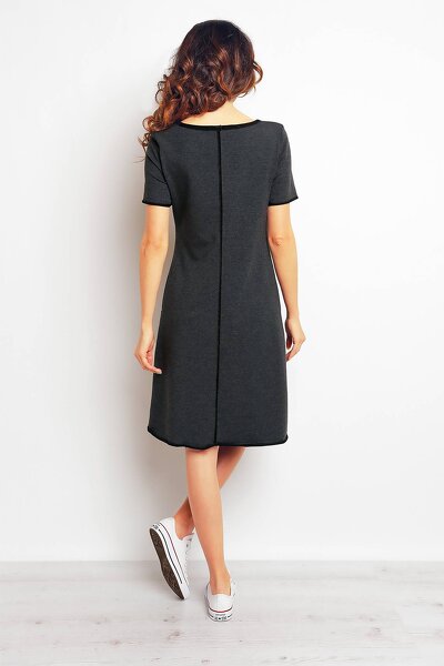 Trapezowa sukienka midi w kolorze grafitowym