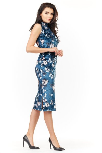 Welurowa granatowa sukienka bez rękawów