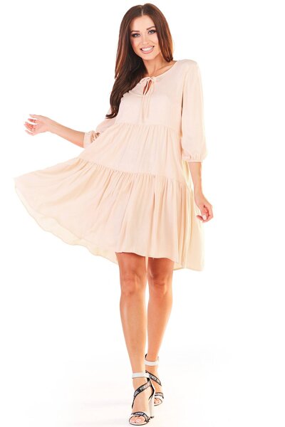 Wiskozowa beżowa sukienka o fasonie oversize