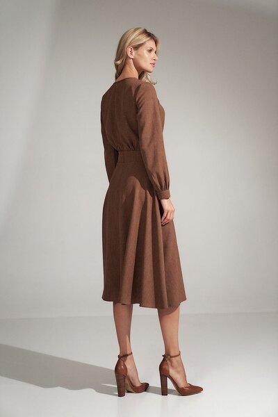 Wizytowa brązowa sukienka o rozkloszowanym fasonie