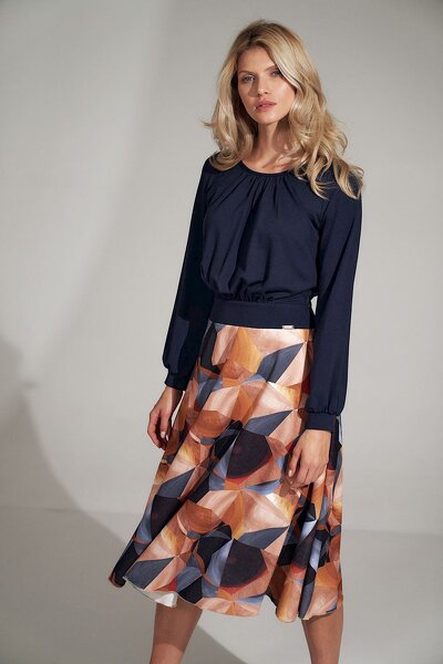 Wizytowa granatowa sukienka o rozkloszowanym fasonie