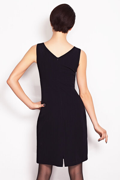 Biała sukienka mini z głębokim kopertowym dekoltem