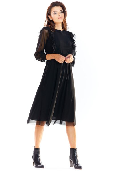 Wizytowa sukienka midi na podszewce w czarnym kolorze