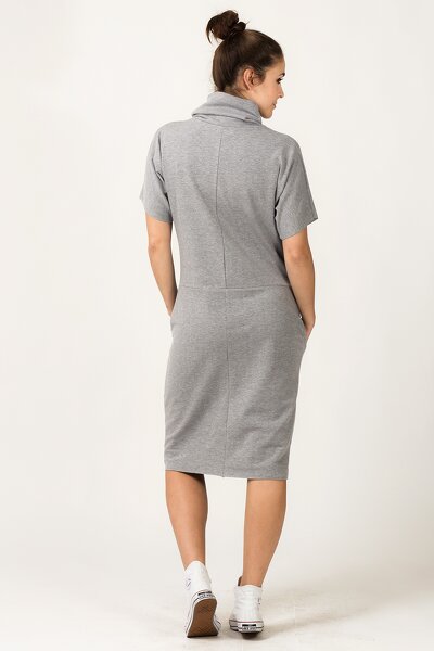 Jasnoszara sportowa sukienka z kominem