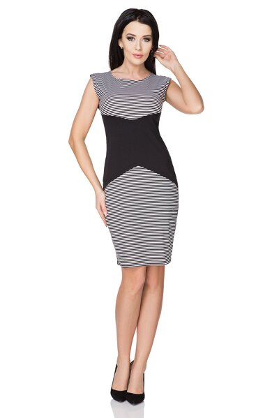 Sukienka wyszczuplająca z czarną wstawką w pasie